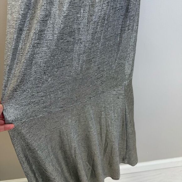 Hutch - Picture 7 of 13